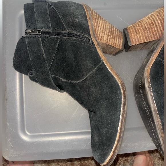 DV Dolce Vita Leather Bootie with Buckle 🌵8 - Picture 4 of 10